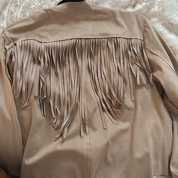 Bisou Bisou faux suede, fringed jacket - Picture 4 of 4